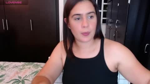 Mia online show from March 9, 2026, 3:32 am