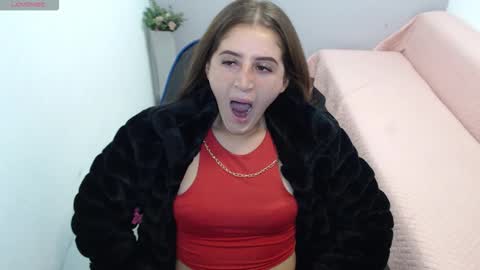 Snapshot of mia_diaz1 chatting on December 19, 2025, 1:29 pm Mia online show from December 19, 2025, 1:29 pm