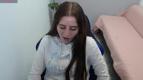 Snapshot of mia_diaz1 chatting on February 6, 2026, 1:25 pm Mia online show from February 6, 2026, 1:25 pm