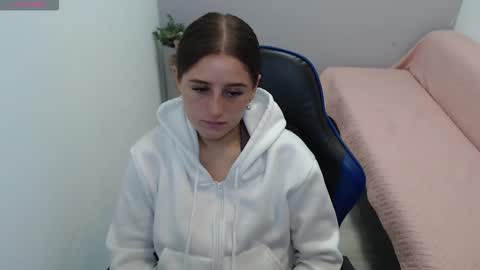 Snapshot of mia_diaz1 chatting on February 11, 2026, 1:27 pm Mia online show from February 11, 2026, 1:27 pm