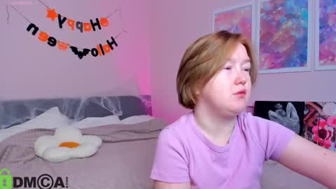 Mia online show from October 29, 2025, 2:47 am