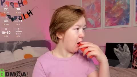 Mia online show from November 2, 2025, 2:25 am