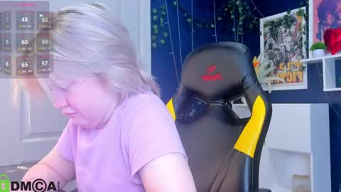 Snapshot of mia_ferd chatting on May 14, 2026, 3:13 am Mia online show from May 14, 2026, 3:13 am