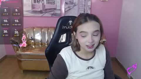 Mia online show from November 7, 2025, 12:38 pm