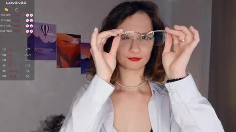 Mia  online show from February 17, 2025, 7:15 am