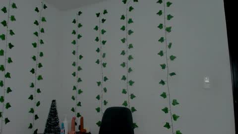 MIA online show from December 22, 2025, 10:18 pm