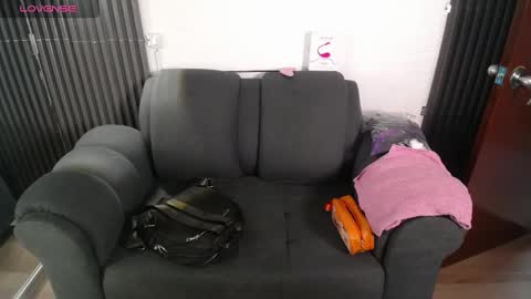 mia_garcia28 online show from September 27, 2025, 1:16 pm