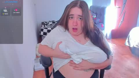 Mia online show from April 8, 2026, 1:44 pm