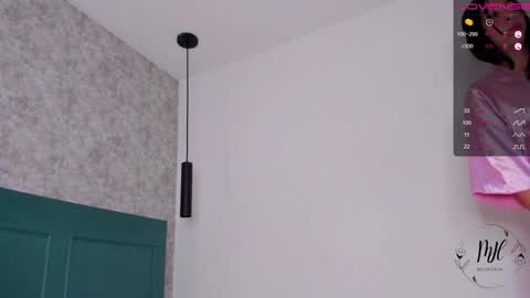  I am Mia  online show from December 5, 2024, 11:38 am