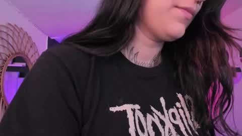 Val  online show from February 20, 2026, 7:36 pm