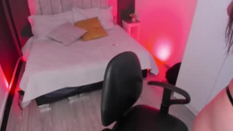 Val  online show from March 12, 2026, 8:15 pm