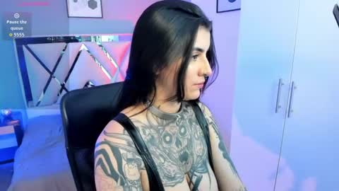 Snapshot of mia_jagger chatting on July 4, 2026, 4:51 am Val online show from July 4, 2026, 4:51 am