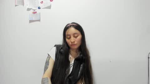 mia kaneee online show from February 21, 2025, 5:13 am