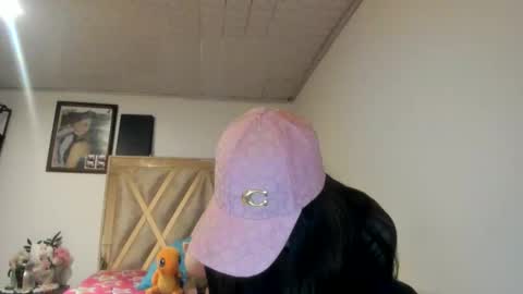 mia kaneee online show from November 28, 2025, 11:07 pm