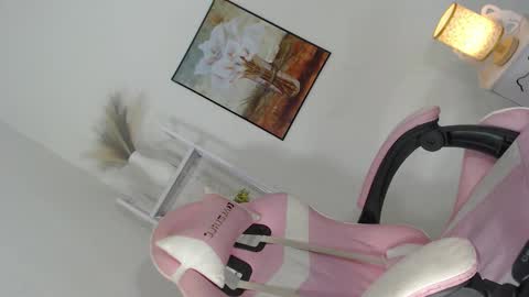 Snapshot of mia_kiss_lashes chatting on February 25, 2026, 2:27 pm Your Pretty Petite Mia online show from February 25, 2026, 2:27 pm