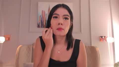 Mia online show from December 19, 2025, 2:51 am