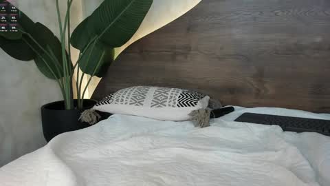 Snapshot of mia_lacy chatting on February 4, 2025, 1:23 am mia_lacy online show from February 4, 2025, 1:23 am