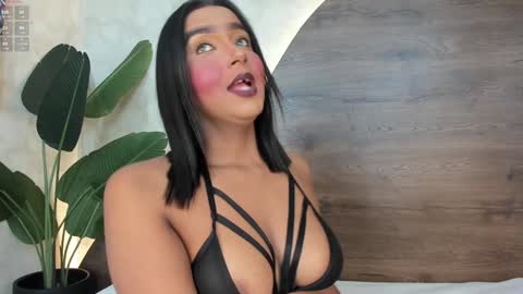 Snapshot of mia_lacy chatting on February 7, 2025, 7:27 pm mia_lacy online show from February 7, 2025, 7:27 pm