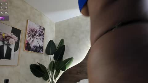 Snapshot of mia_lacy chatting on February 26, 2025, 10:53 pm mia_lacy online show from February 26, 2025, 10:53 pm