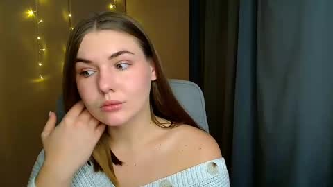 mia_lemm online show from November 24, 2025, 8:58 am