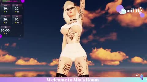 Snapshot of mia_lilah chatting on May 26, 2026, 6:37 pm Mia online show from May 26, 2026, 6:37 pm