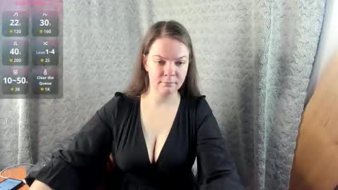 mia_lores online show from October 9, 2025, 8:12 am
