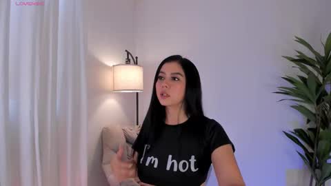 Snapshot of mia_love__ chatting on October 20, 2025, 1:22 pm MIA LOVE online show from October 20, 2025, 1:22 pm