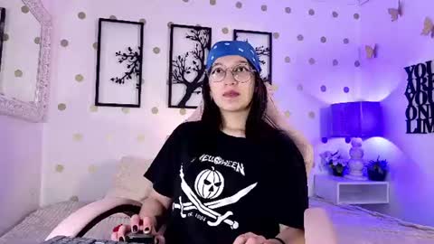 Mia online show from July 4, 2026, 11:11 pm