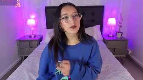Mia online show from July 18, 2026, 11:08 pm