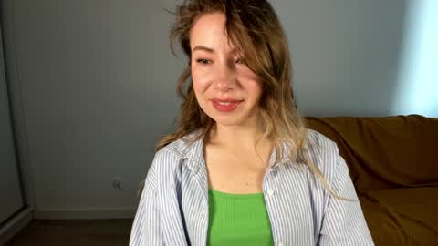 Snapshot of mia_luxx92 chatting on April 17, 2026, 6:38 am Mia online show from April 17, 2026, 6:38 am