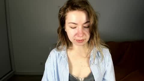 Snapshot of mia_luxx92 chatting on April 25, 2026, 6:27 am Mia online show from April 25, 2026, 6:27 am