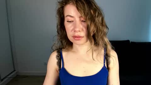 Snapshot of mia_luxx92 chatting on May 2, 2026, 6:40 am Mia online show from May 2, 2026, 6:40 am