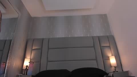 Snapshot of mia_medina chatting on November 22, 2025, 8:19 pm online show from November 22, 2025, 8:19 pm