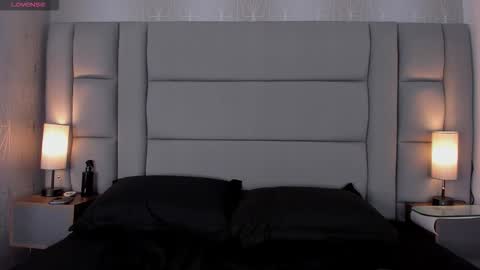 Snapshot of mia_medina chatting on November 25, 2025, 7:36 pm online show from November 25, 2025, 7:36 pm