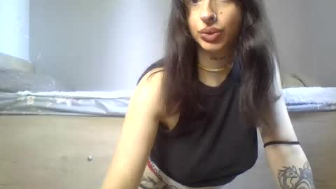 Snapshot of mia_meeeow chatting on June 16, 2026, 9:45 am Mia online show from June 16, 2026, 9:45 am