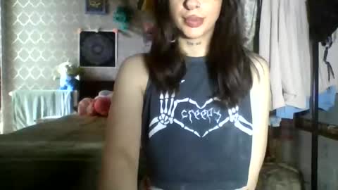 Snapshot of mia_meeeow chatting on June 23, 2026, 11:08 am Mia online show from June 23, 2026, 11:08 am