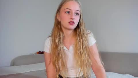 Mia here Appreciate your support online show from November 7, 2025, 12:49 pm