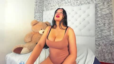 Snapshot of mia_miller001 chatting on June 5, 2026, 1:28 pm MiaMiller online show from June 5, 2026, 1:28 pm