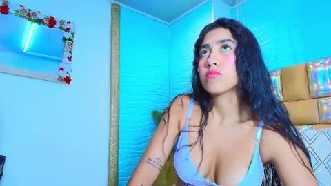 mia montess online show from December 20, 2025, 12:56 pm