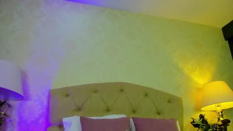 mia montess online show from April 8, 2026, 1:22 pm