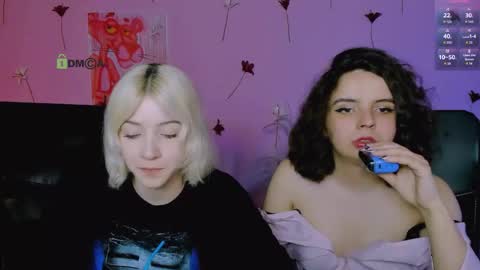 Snapshot of mia_mooon_ chatting on May 18, 2026, 7:20 pm mia_mooon_ online show from May 18, 2026, 7:20 pm