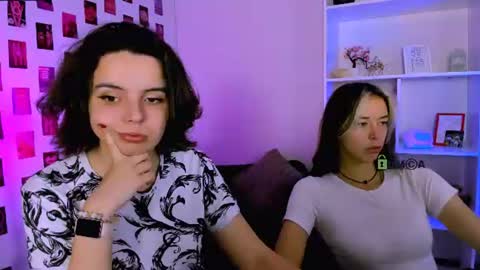mia_mooon_ online show from June 17, 2026, 8:39 am