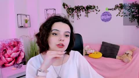 mia_mooon_ online show from June 26, 2026, 8:41 am