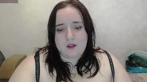 mia_muv online show from February 28, 2026, 1:45 pm
