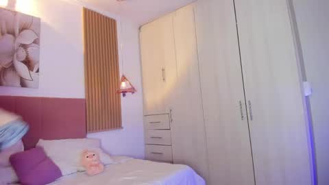 Snapshot of mia_nevaeh chatting on June 2, 2026, 8:44 pm Mia Nevaeh - follow me online show from June 2, 2026, 8:44 pm