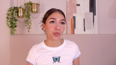 Snapshot of mia_oconner chatting on January 14, 2025, 11:31 am mia_oconner online show from January 14, 2025, 11:31 am