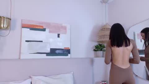 Snapshot of mia_oconner chatting on February 14, 2025, 12:14 pm mia_oconner online show from February 14, 2025, 12:14 pm