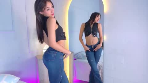 Snapshot of mia_oconner chatting on September 12, 2025, 8:20 pm mia_oconner online show from September 12, 2025, 8:20 pm