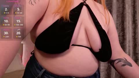 Snapshot of mia_of_your_dreams chatting on March 24, 2026, 6:02 pm Sweet Mia online show from March 24, 2026, 6:02 pm