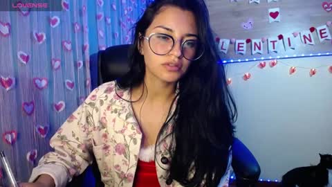 Snapshot of mia_petitebaby chatting on February 7, 2025, 3:01 am Ma online show from February 7, 2025, 3:01 am